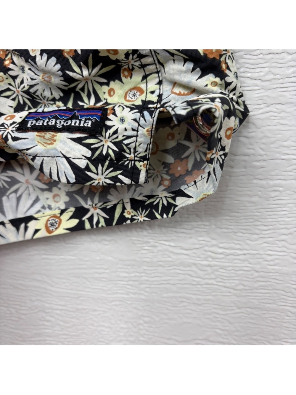 Patagonia Baggies 3” Shorts Womens XL Floral Daisy Print Black - Picture 4 of 8